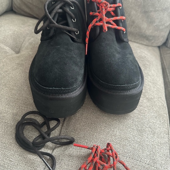 UGG NEUMEL HERITAGE PLATFORM BLACK ANKLE LACE-UP SHOE - Picture 2 of 6